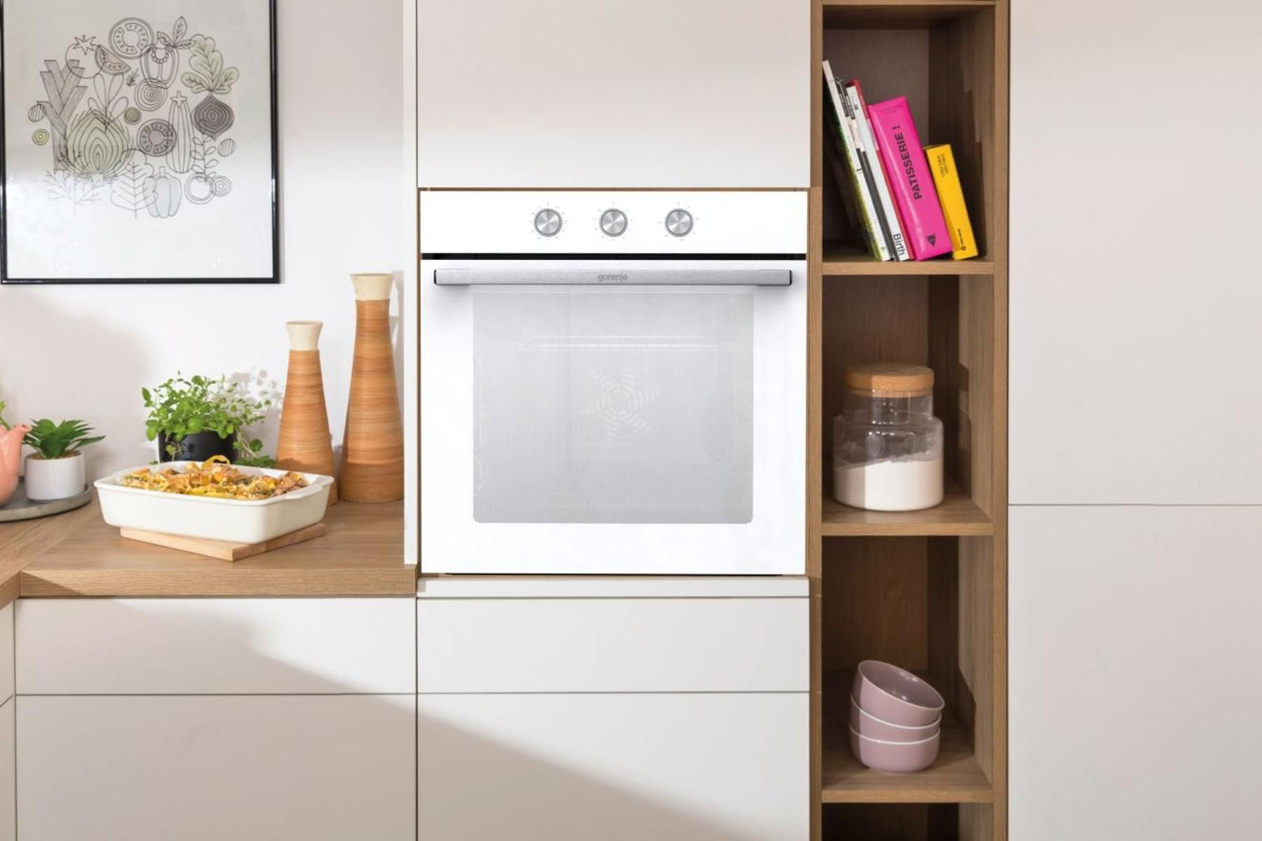 Духовой шкаф Gorenje BO6725E02WG белый