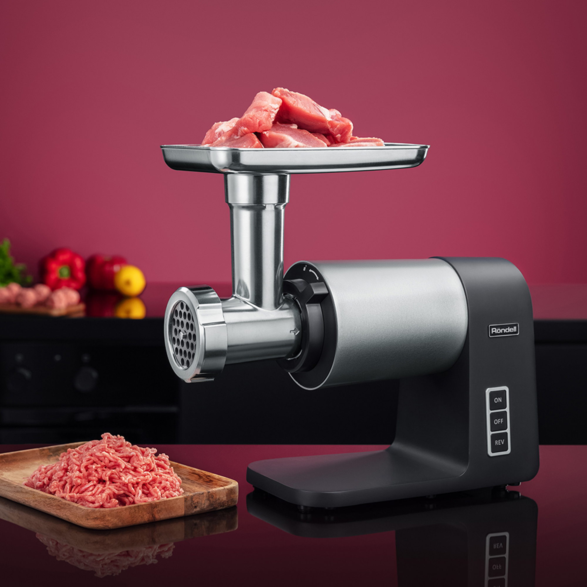 Мясорубка Rondell RDE-1451 серебристый/черный