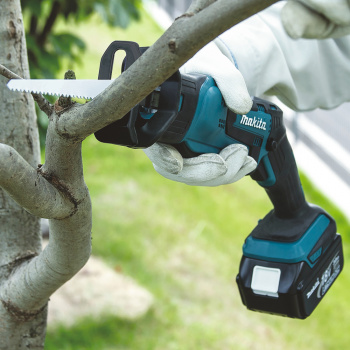 Сабельная пила Makita DJR185RME