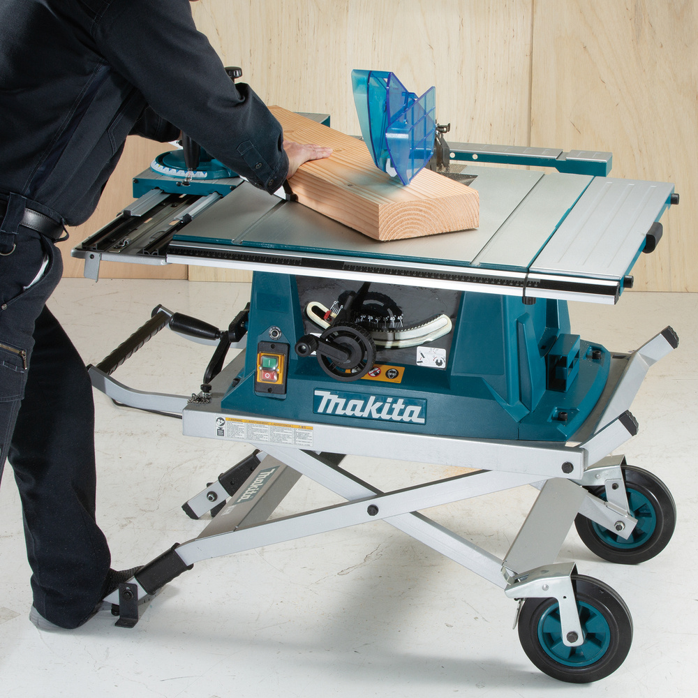 Станок распиловочный Makita MLT100N