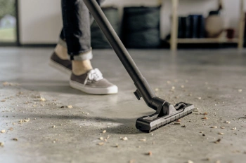 Строительный пылесос Karcher WD 2 Plus V-12/4/18 желтый (1.628-000.0)