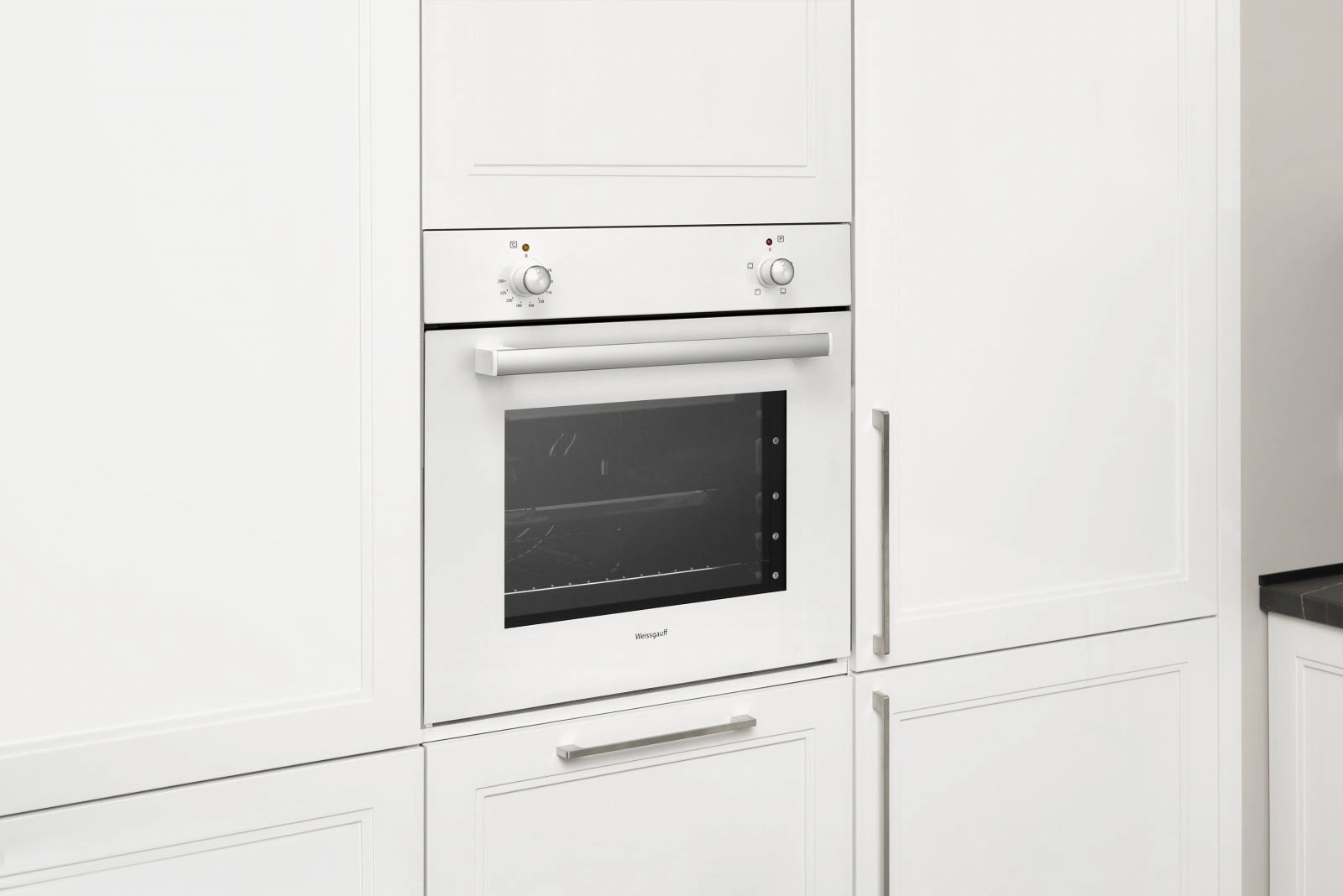 Духовой шкаф Weissgauff EOM 180 W белый (333535)