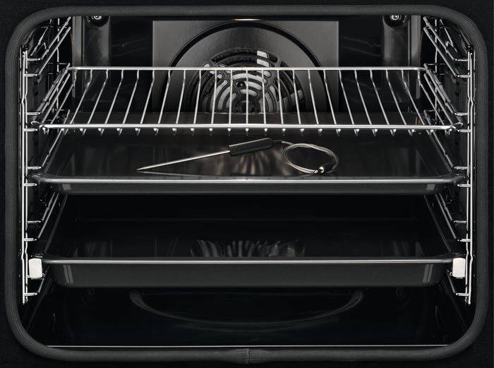 Духовой шкаф Electrolux EOE8P39WV белый