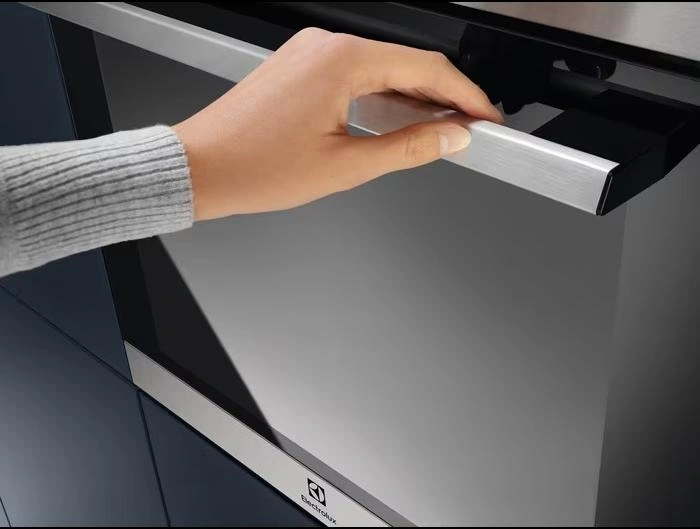 Духовой шкаф Electrolux EOH2H00BX нержавеющая сталь