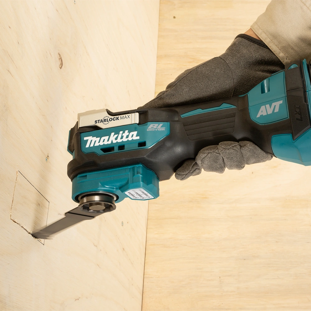 Многофункциональный инструмент Makita DTM52RTJX1