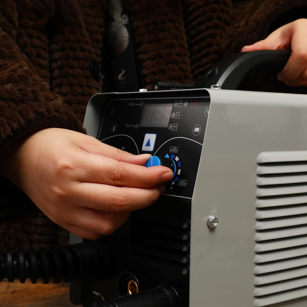 Сварочный полуавтомат Deko DKWM200A (051-4686)