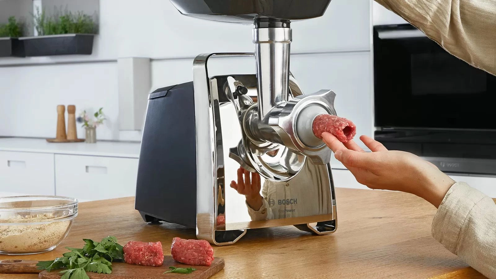 Мясорубка Bosch MFW67440 черный/серебристый