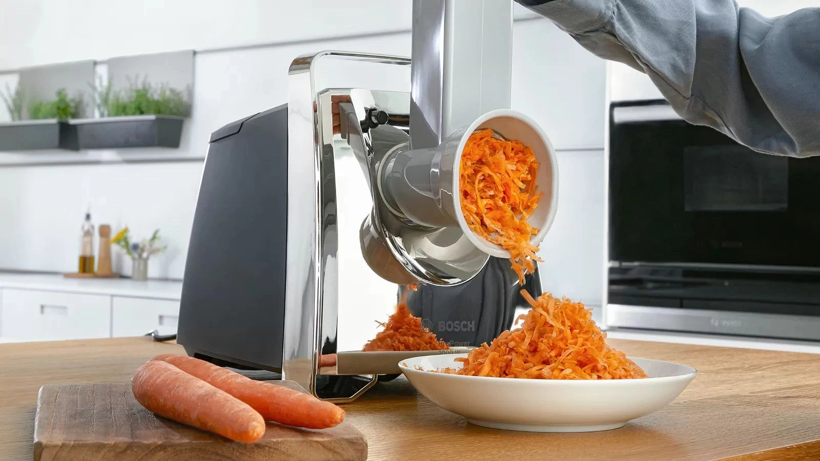 Мясорубка Bosch MFW67440 черный/серебристый