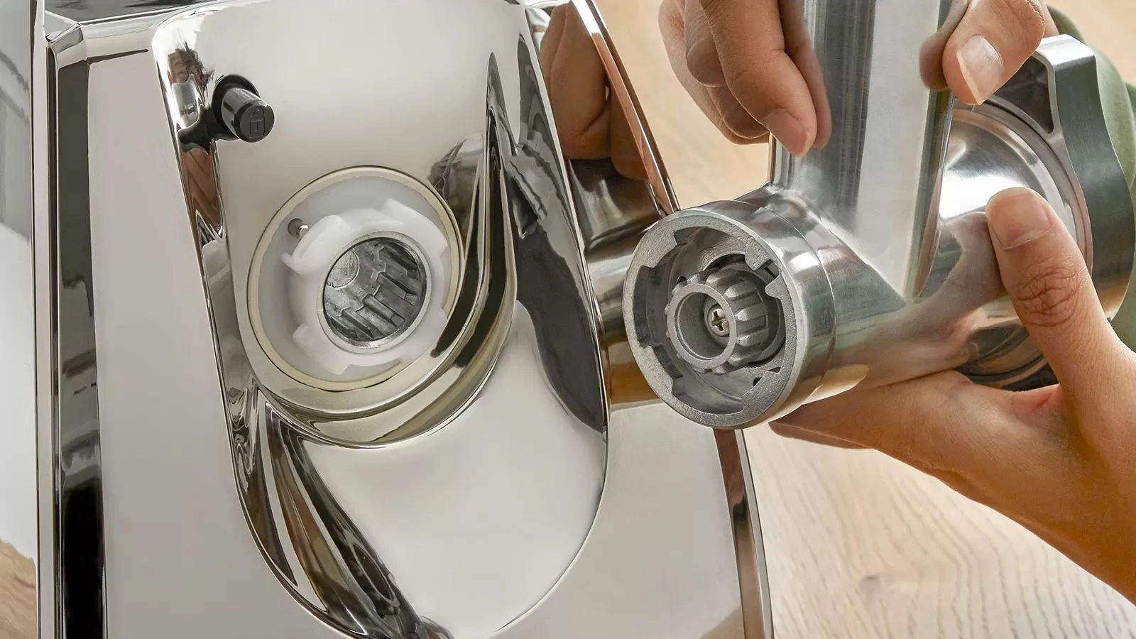 Мясорубка Bosch MFW67440 черный/серебристый