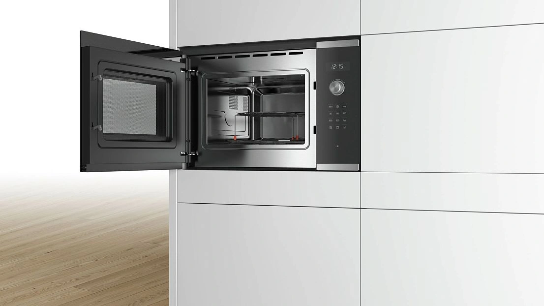 Встраиваемая микроволновая печь Bosch BEL554MS0 черный