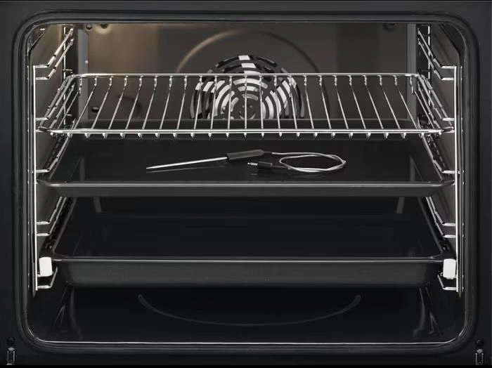 Духовой шкаф Electrolux EOE5C71Z черный