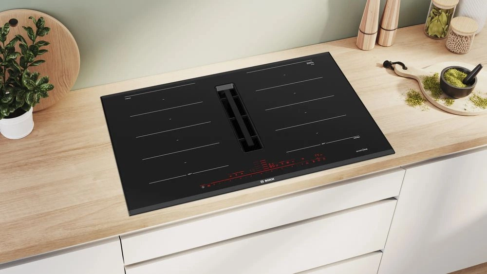 Индукционная варочная поверхность Bosch PXX895D66E черный