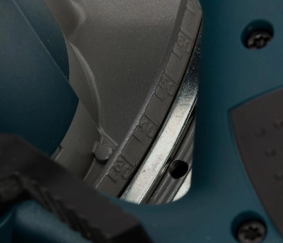 Циркулярная пила Bosch GKS 190 Professional (0601623000)
