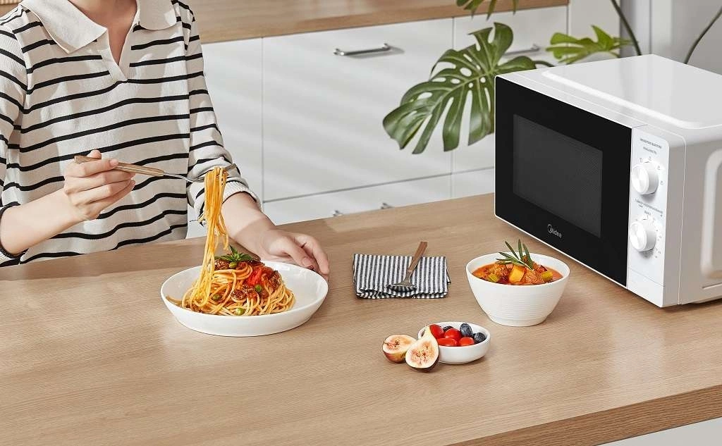 Микроволновая печь Midea MM719M2Z-W, белый