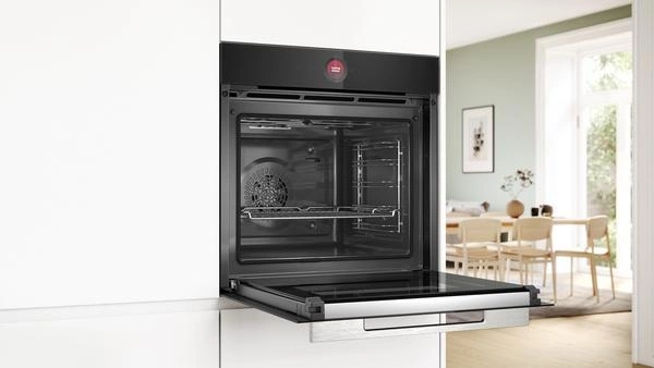Духовой шкаф Bosch HBG7721B1 черный