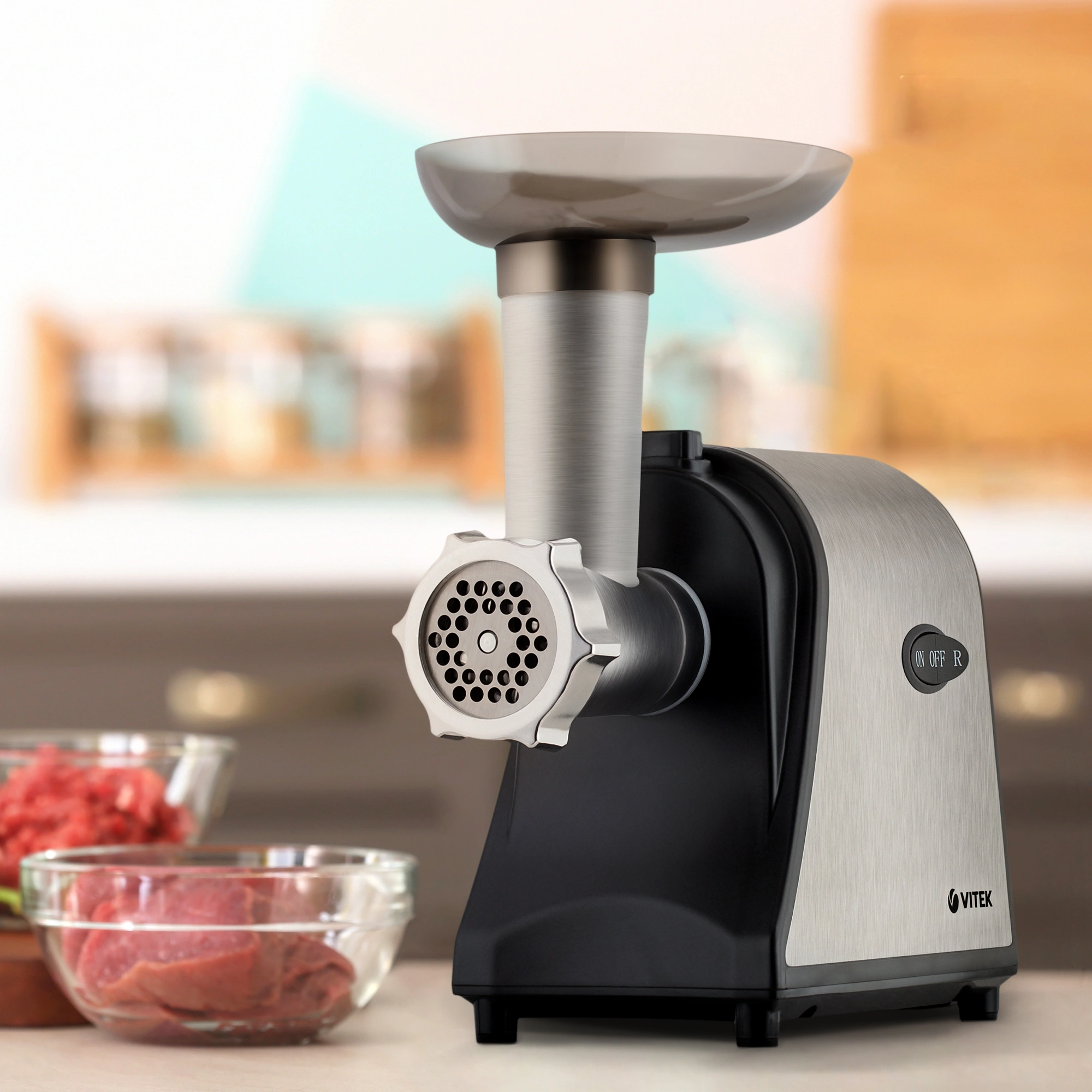 Мясорубка Vitek VT-3636 стальной