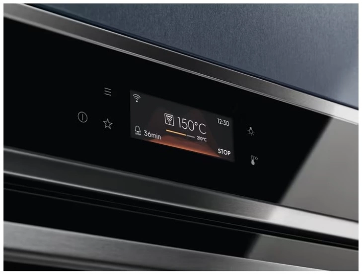 Духовой шкаф Electrolux EOE8P39WX черный