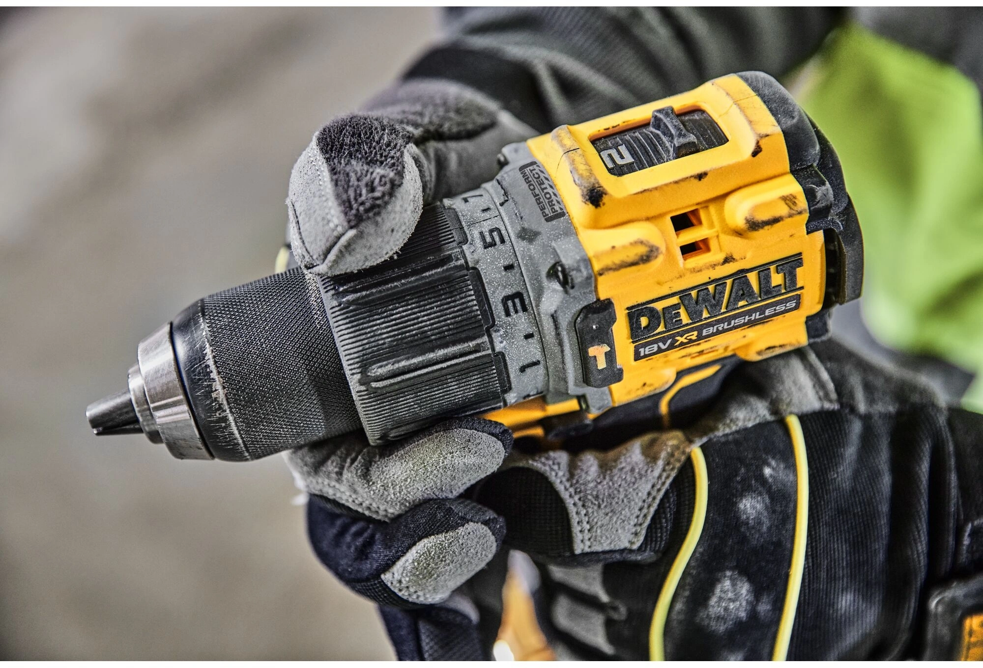 Ударный шуруповерт DeWalt DCD805P2T-QW