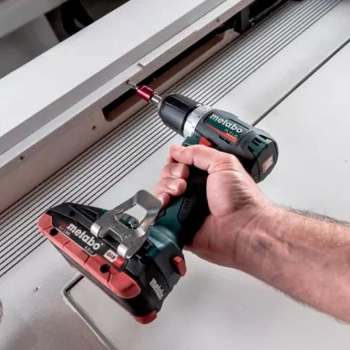 Дрель-шуруповерт Metabo BS 18 L BL (613155500)
