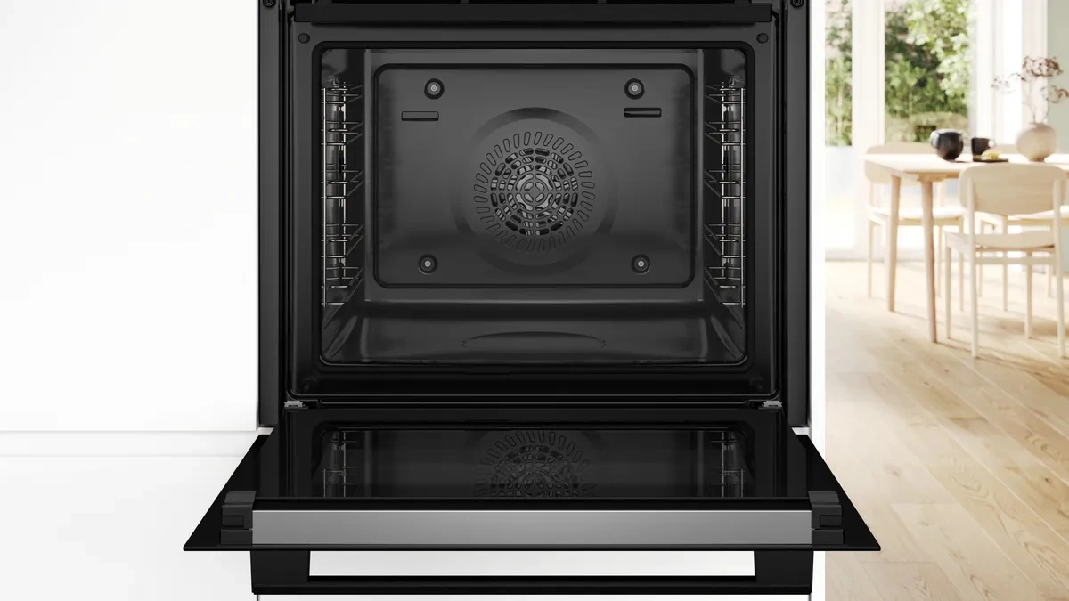 Духовой шкаф Bosch HBG478CB3 черный