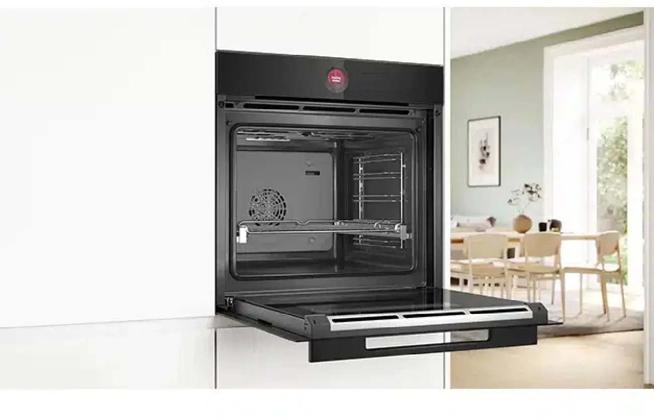 Духовой шкаф Bosch Serie 8 HBG974LB1 черный