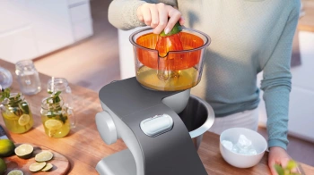 Кухонная машина Bosch MUM58359 черный/серый