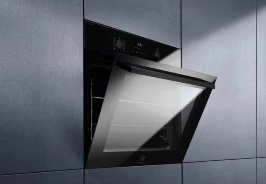Духовой шкаф Electrolux LOD6F77WZ черный