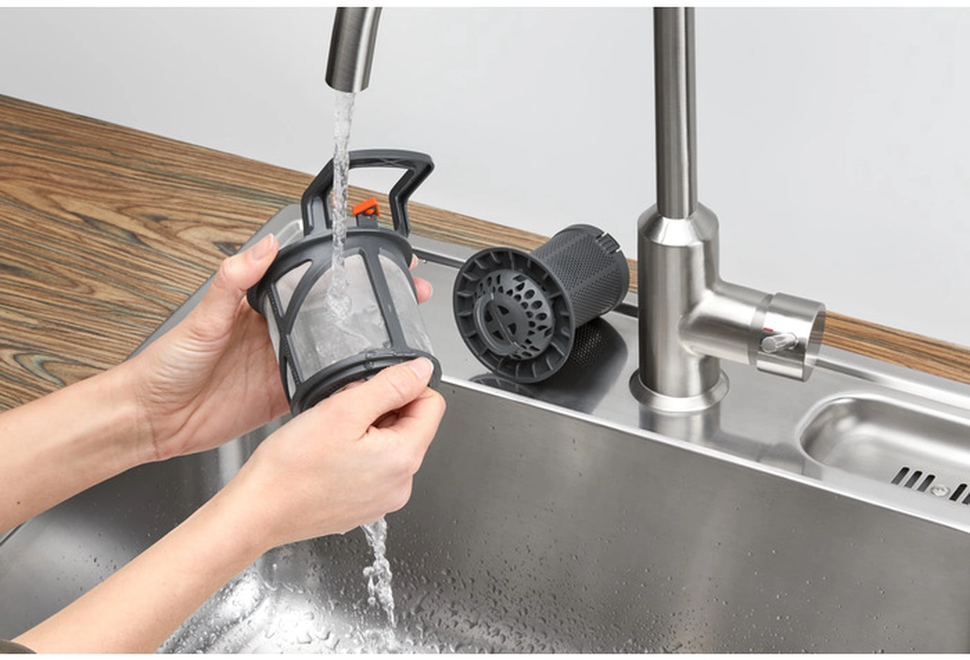 Посудомоечная машина Electrolux EEG63410L серебристый