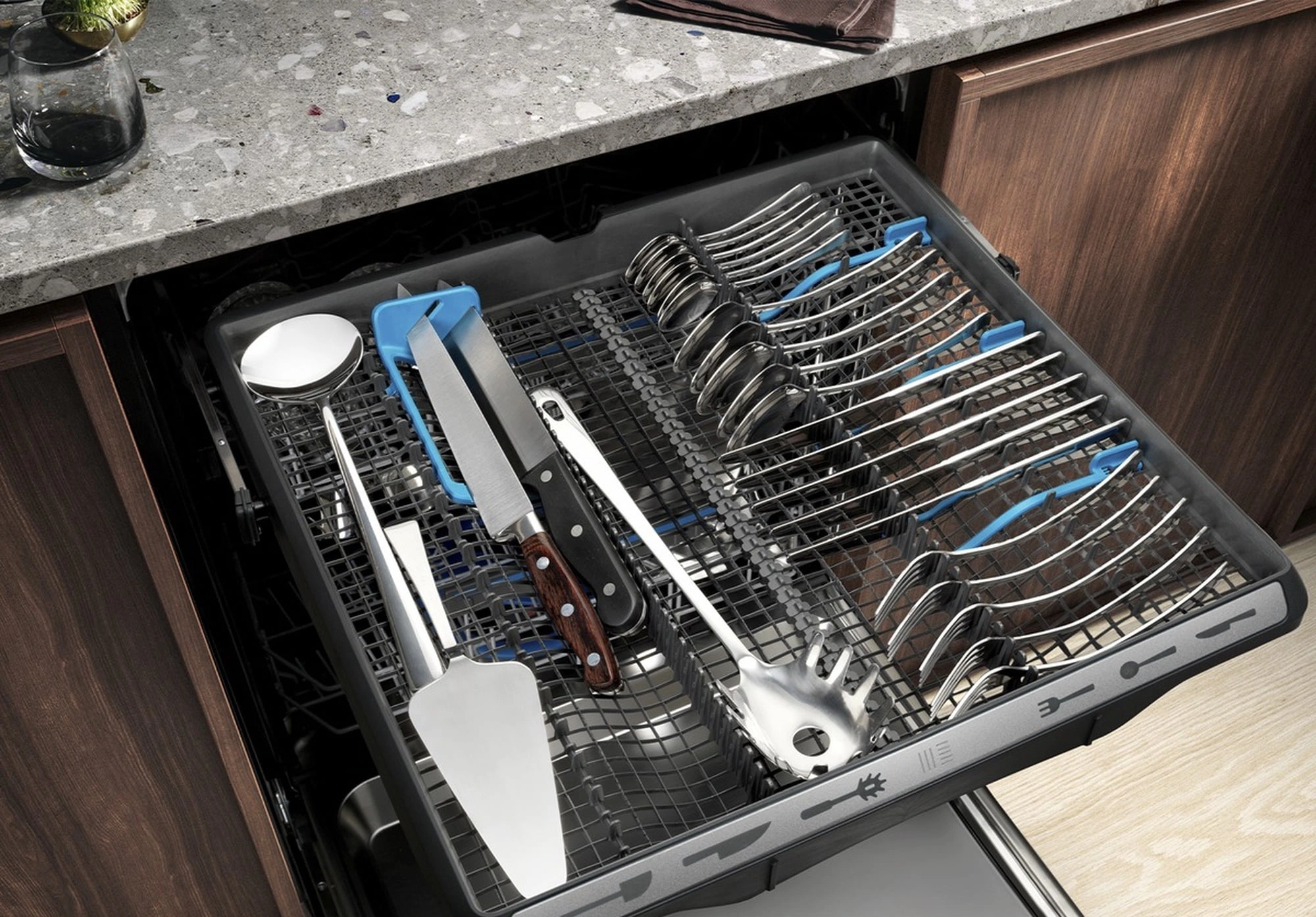 Посудомоечная машина Electrolux EES48401L серебристый
