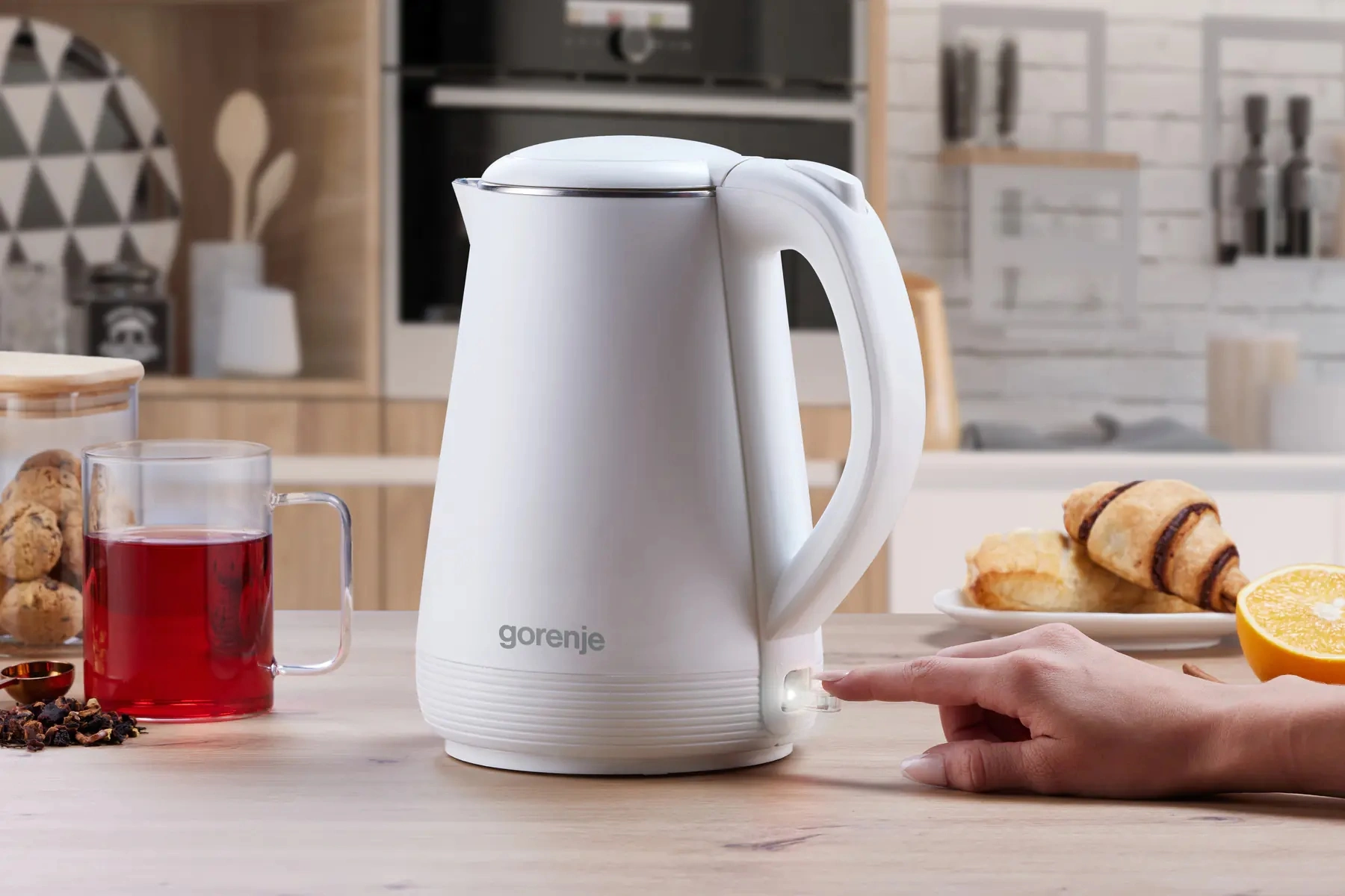 Чайник электрический Gorenje K17DWR белый, пластик