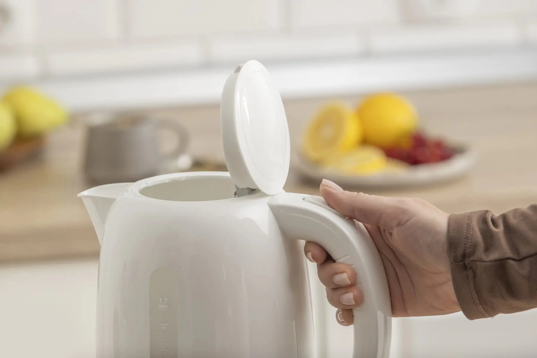 Чайник электрический Gorenje K17W белый, пластик